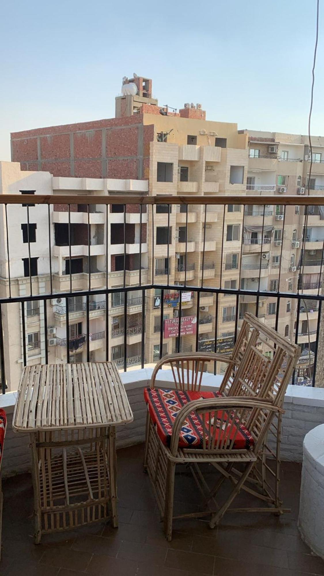 Pyramids Nights Hostel Kafrat al Jabal Экстерьер фото