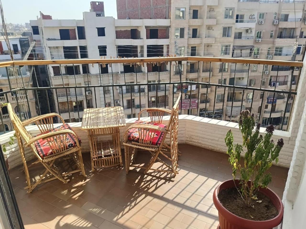 Pyramids Nights Hostel Kafrat al Jabal Экстерьер фото