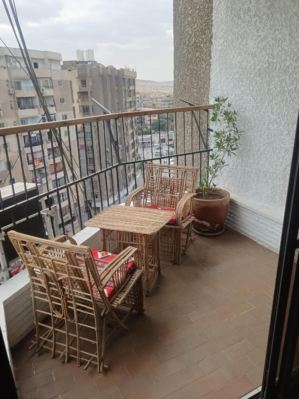 Pyramids Nights Hostel Kafrat al Jabal Экстерьер фото