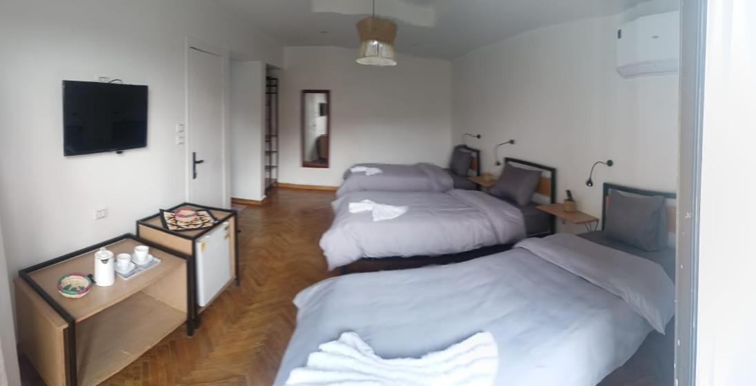 Pyramids Nights Hostel Kafrat al Jabal Экстерьер фото